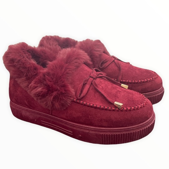 Burgundy Fuzzy Furry Slip-on Moccasin Slippers - Picture 4 of 12